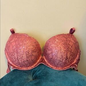 Victoria’s Secret Very Sexy Push-up Bra 32DDD